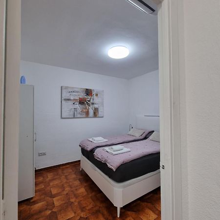 Comfortable One Bedroom Apartment Фуeнхирола Екстериор снимка