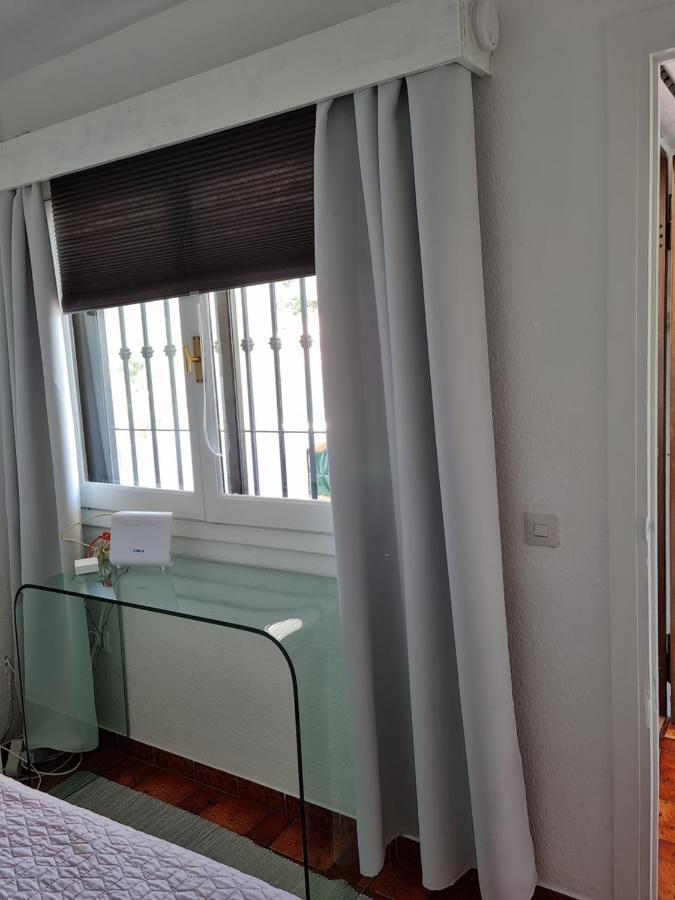 Comfortable One Bedroom Apartment Фуeнхирола Екстериор снимка
