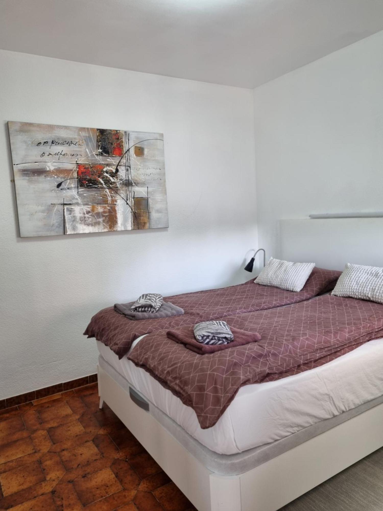 Comfortable One Bedroom Apartment Фуeнхирола Екстериор снимка